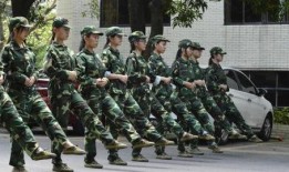 最新军训爆料新闻报道,揭秘军营生活与训练强度